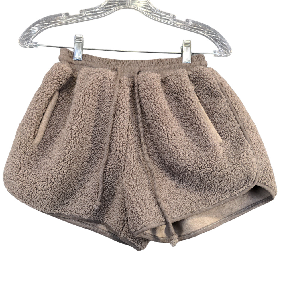 Nagumo Miyuki Women's Sherpa Fleece Shorts Brown Actual 22x3.5 Pockets